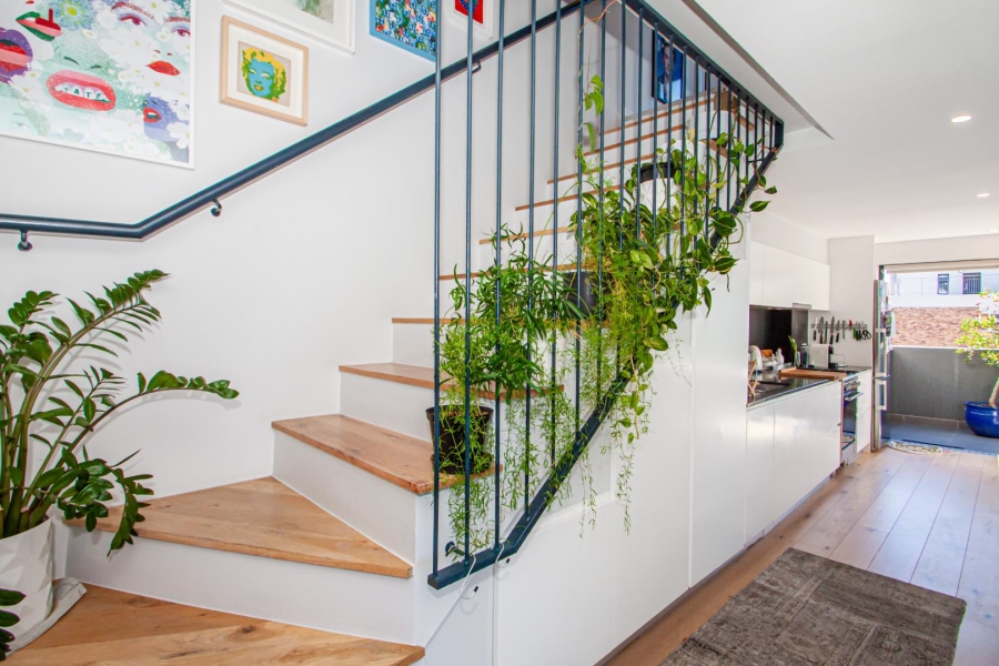 2 Bedroom Property for Sale in Sea Point Western Cape